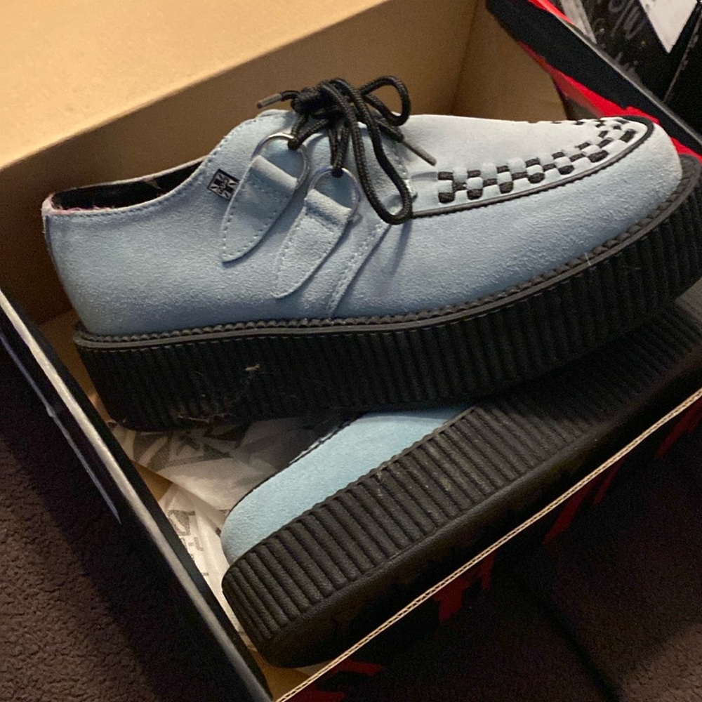 TUK Baby Blue US Mens7/Womens 9 UK 6 Brand New Never Worn creepers!!!!